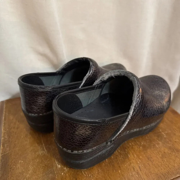 Dansko EU 36 US 5.5 Clogs Leather Metallic Gray Professional Comfort Shoes Nurse - Picture 9 of 11